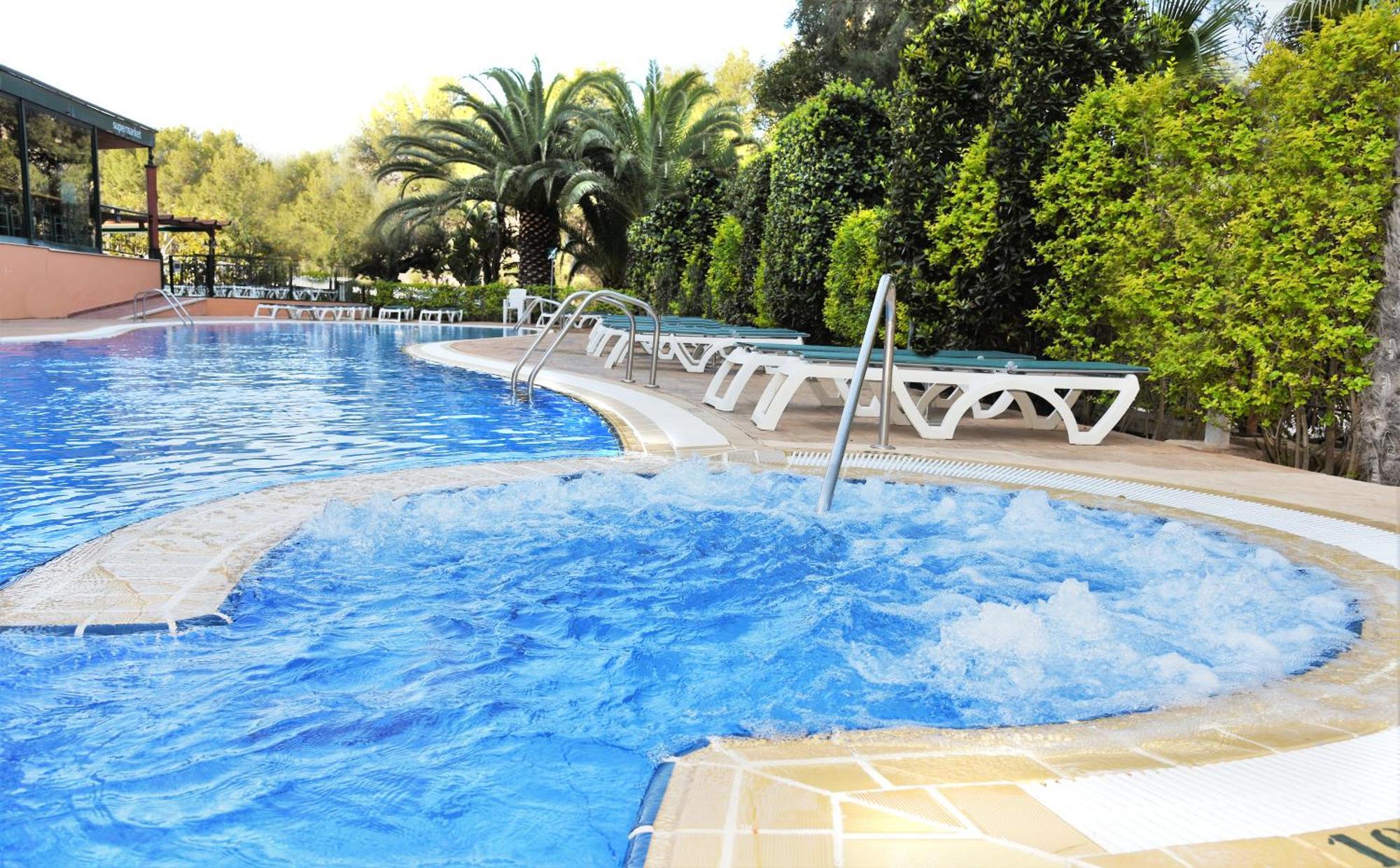 Aparthotel Sunclub Salou Bagian luar foto