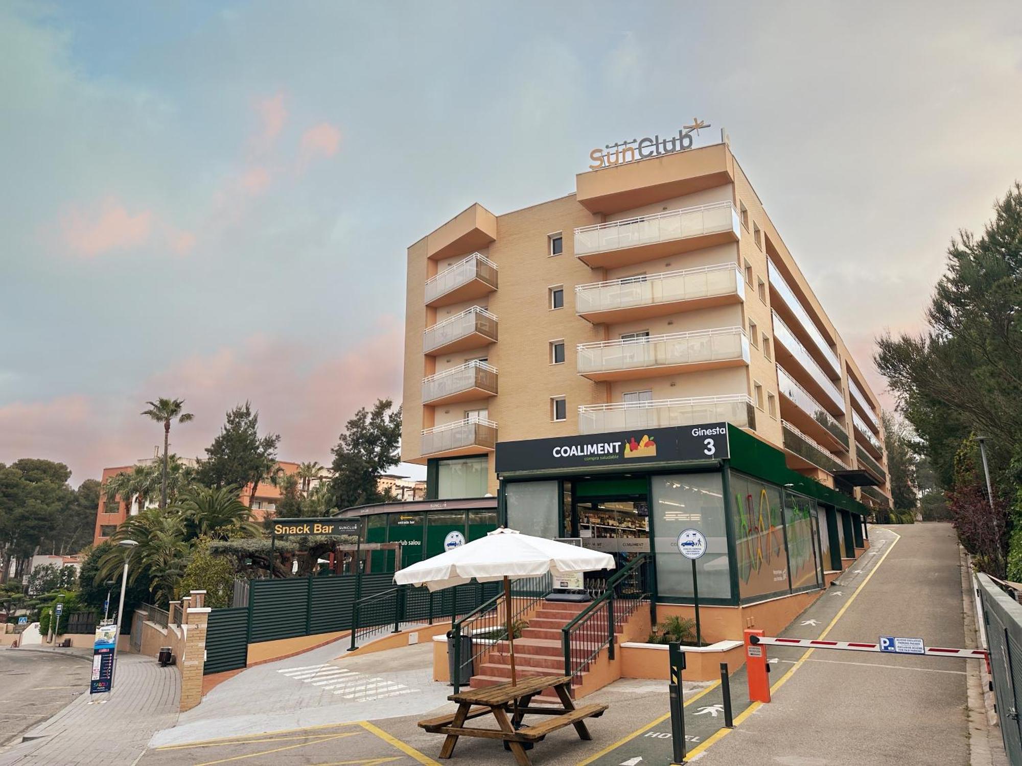 Aparthotel Sunclub Salou Bagian luar foto